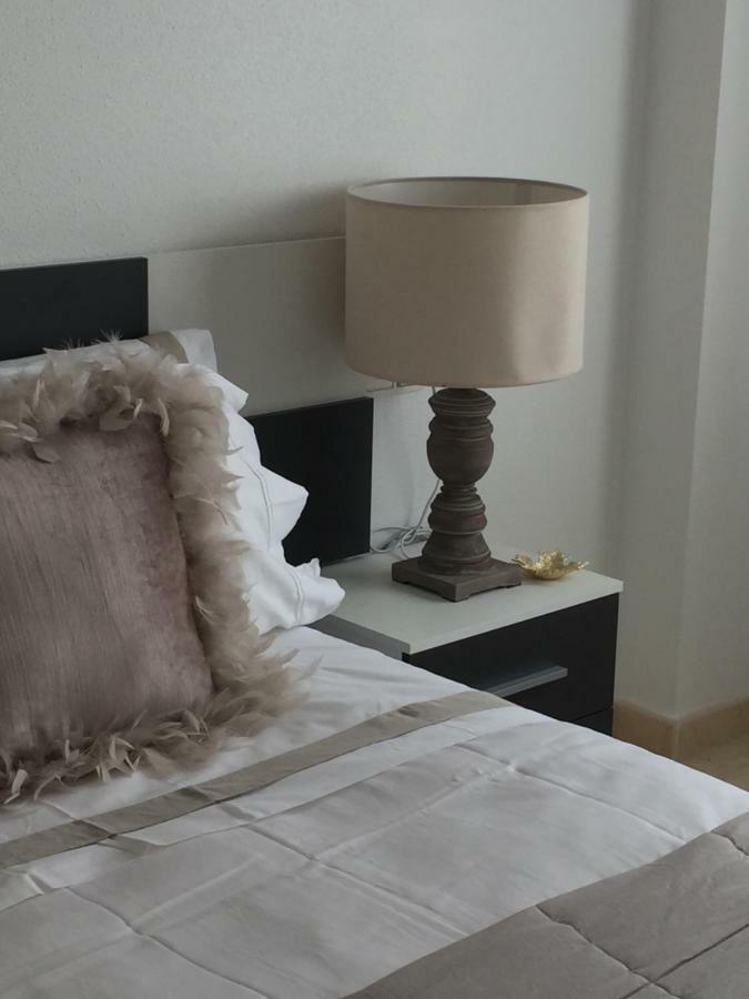Residential Jardin Del Pintor - La Casa Amarilla Apartment Jacarilla Екстериор снимка