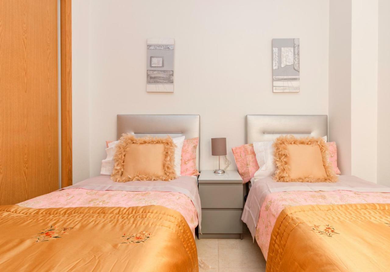 Residential Jardin Del Pintor - La Casa Amarilla Apartment Jacarilla Екстериор снимка
