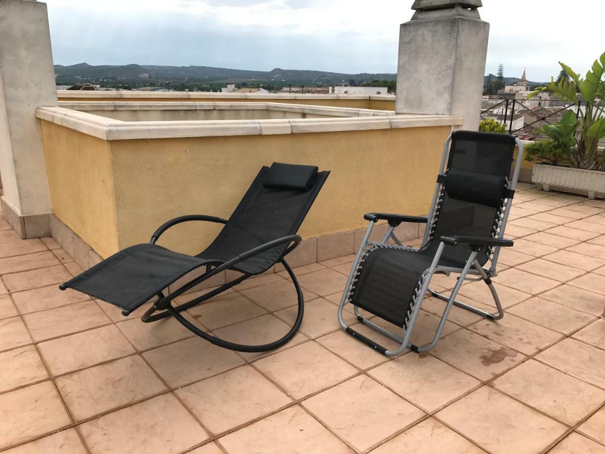 Residential Jardin Del Pintor - La Casa Amarilla Apartment Jacarilla Екстериор снимка